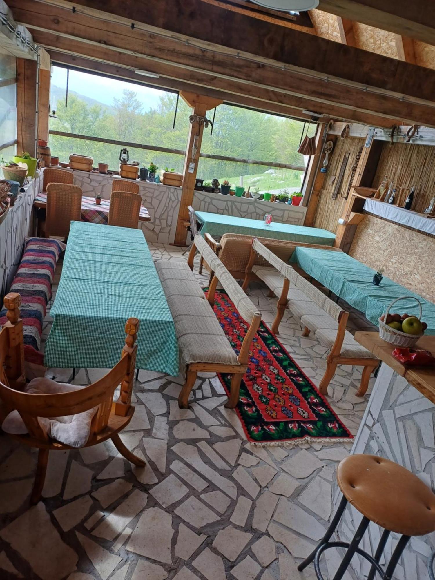 Katun Ljeljenak Hotel Plužine Exterior foto